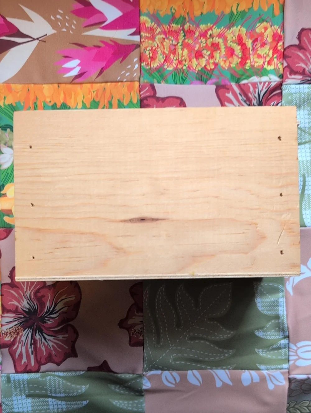 Rare Hawaiian Honey Co wooden Gift Box